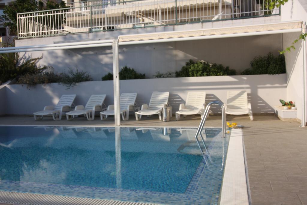 Mimice Bay Apartments Exterior photo